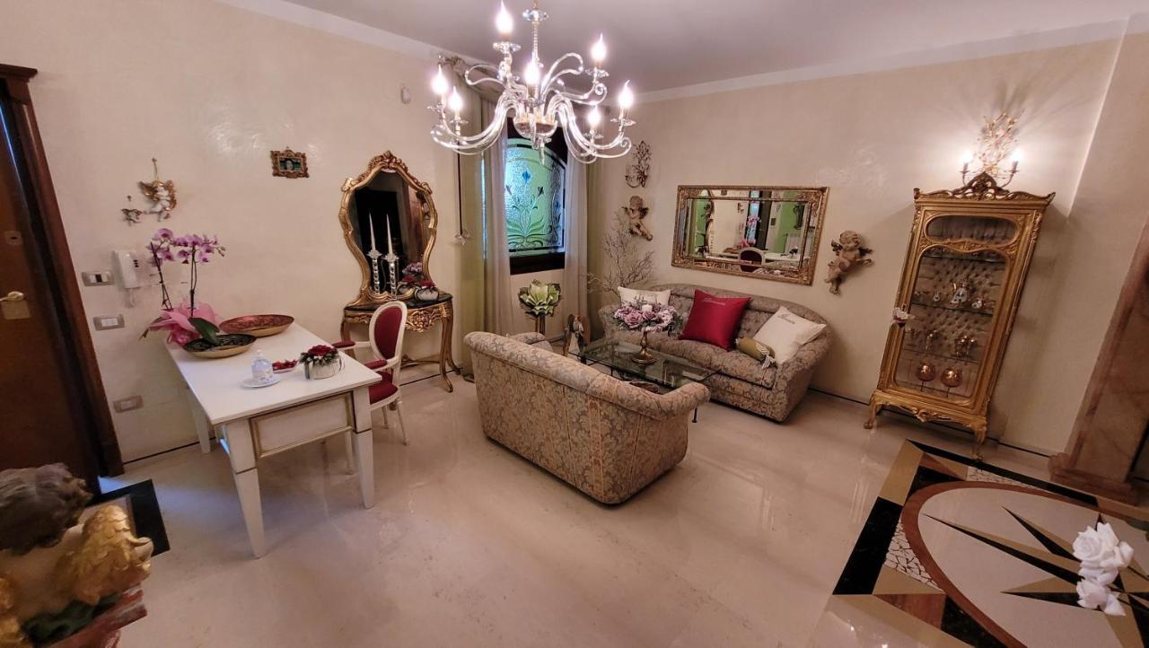 Queen'S Luxurious House Gallipoli Exterior photo